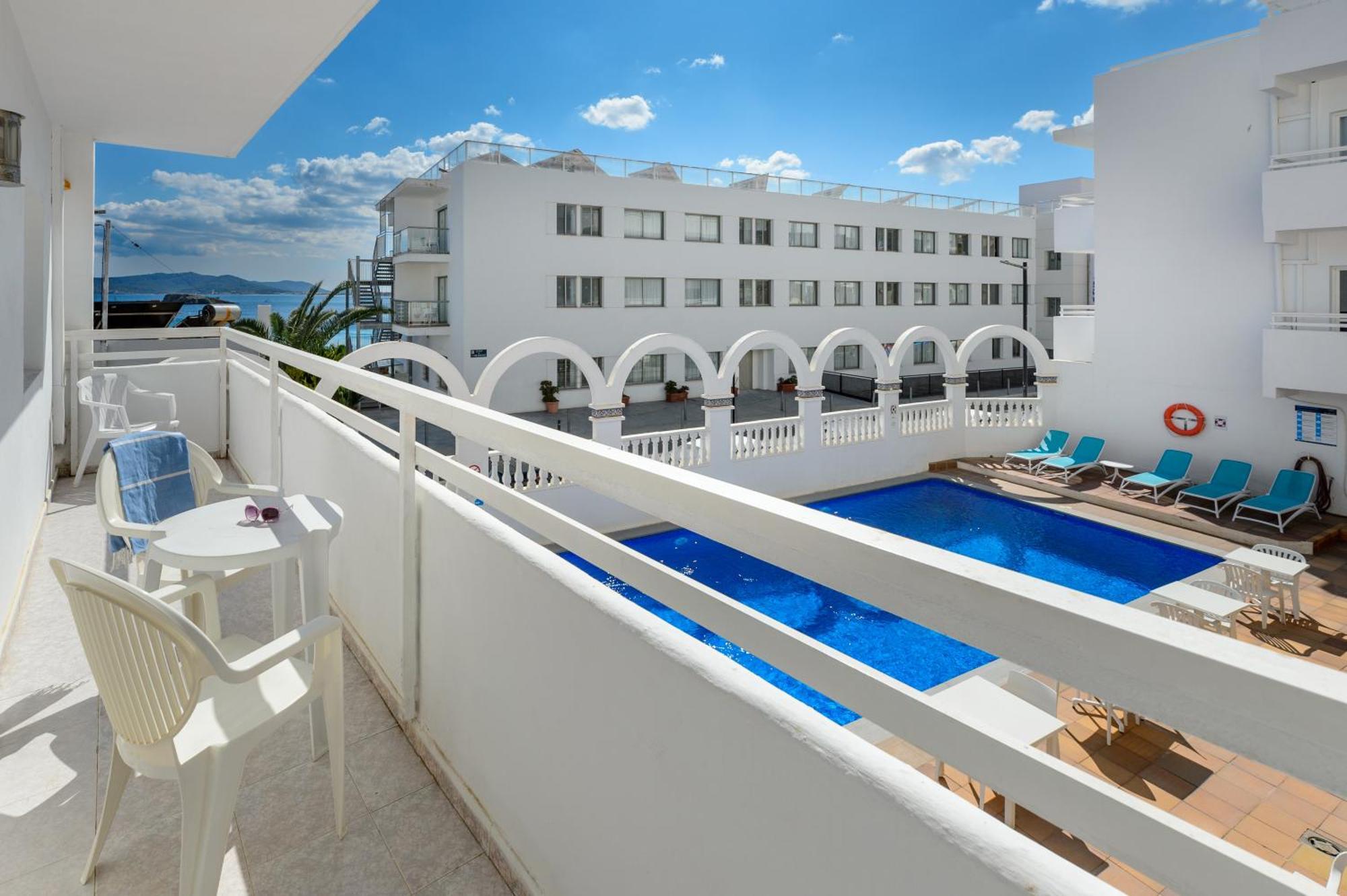 Hotel Apartamentos Vibra Lux Mar Ibiza Kültér fotó
