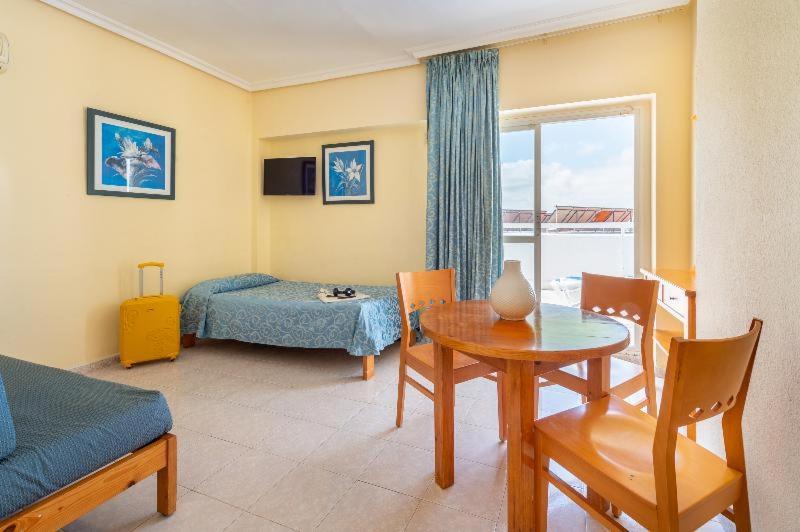 Hotel Apartamentos Vibra Lux Mar Ibiza Szoba fotó