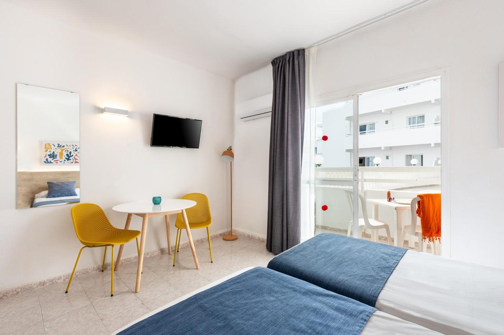 Hotel Apartamentos Vibra Lux Mar Ibiza Kültér fotó