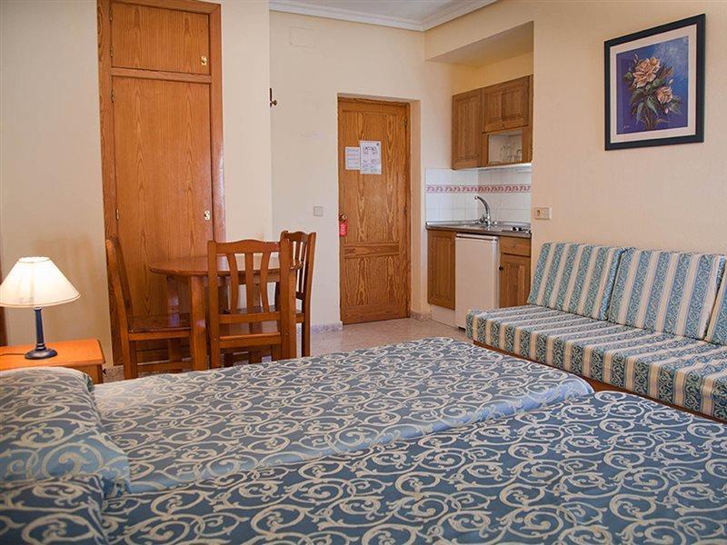 Hotel Apartamentos Vibra Lux Mar Ibiza Kültér fotó