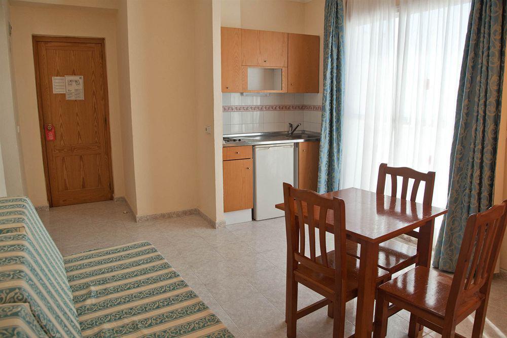 Hotel Apartamentos Vibra Lux Mar Ibiza Kültér fotó